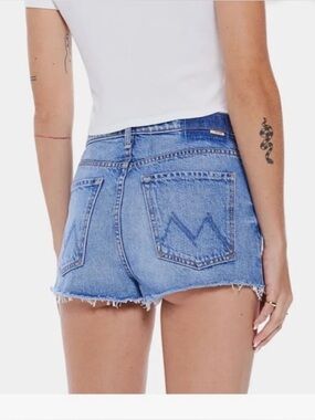 MOTHER The Ditcher Relaxed Cutoff
Denim Shorts (Romaine Calm). Size 33